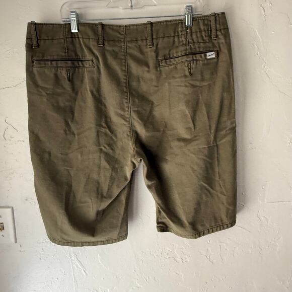 Levi’s‎ Men’s W38 Olive Green Flat Front Chino Shorts Classic Style 11” Inseam - Picture 4 of 9